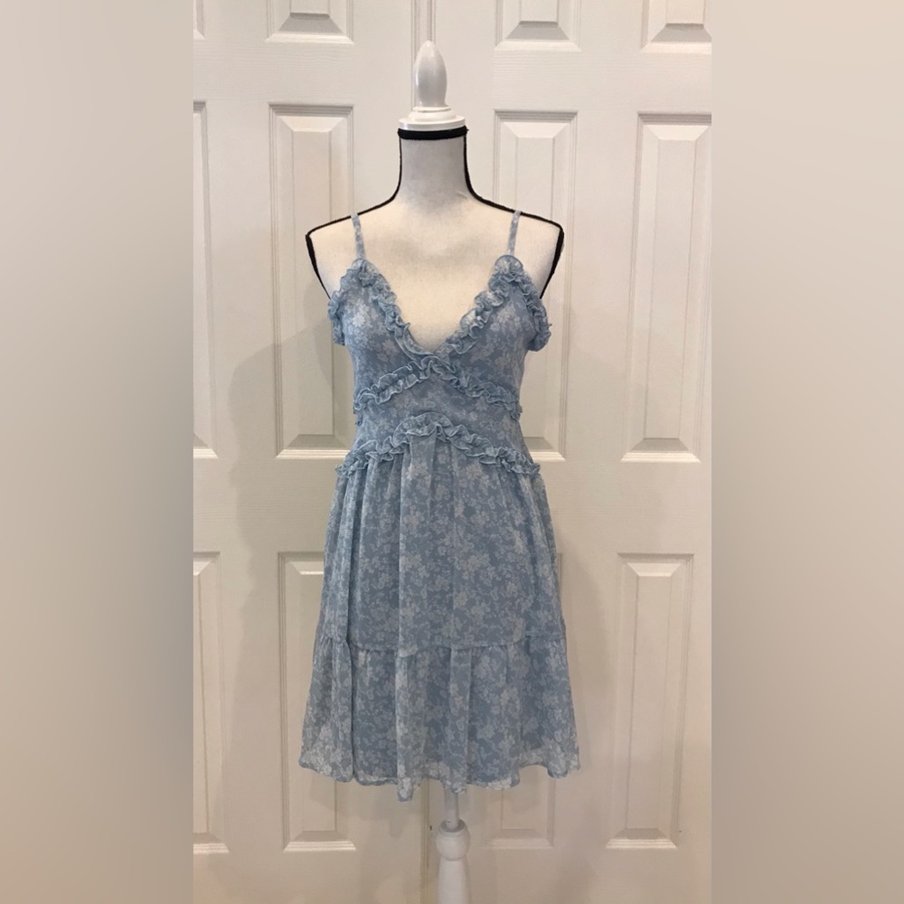 Almost Famous Blue & White Floral Spaghetti Strap Dress NWT Size M